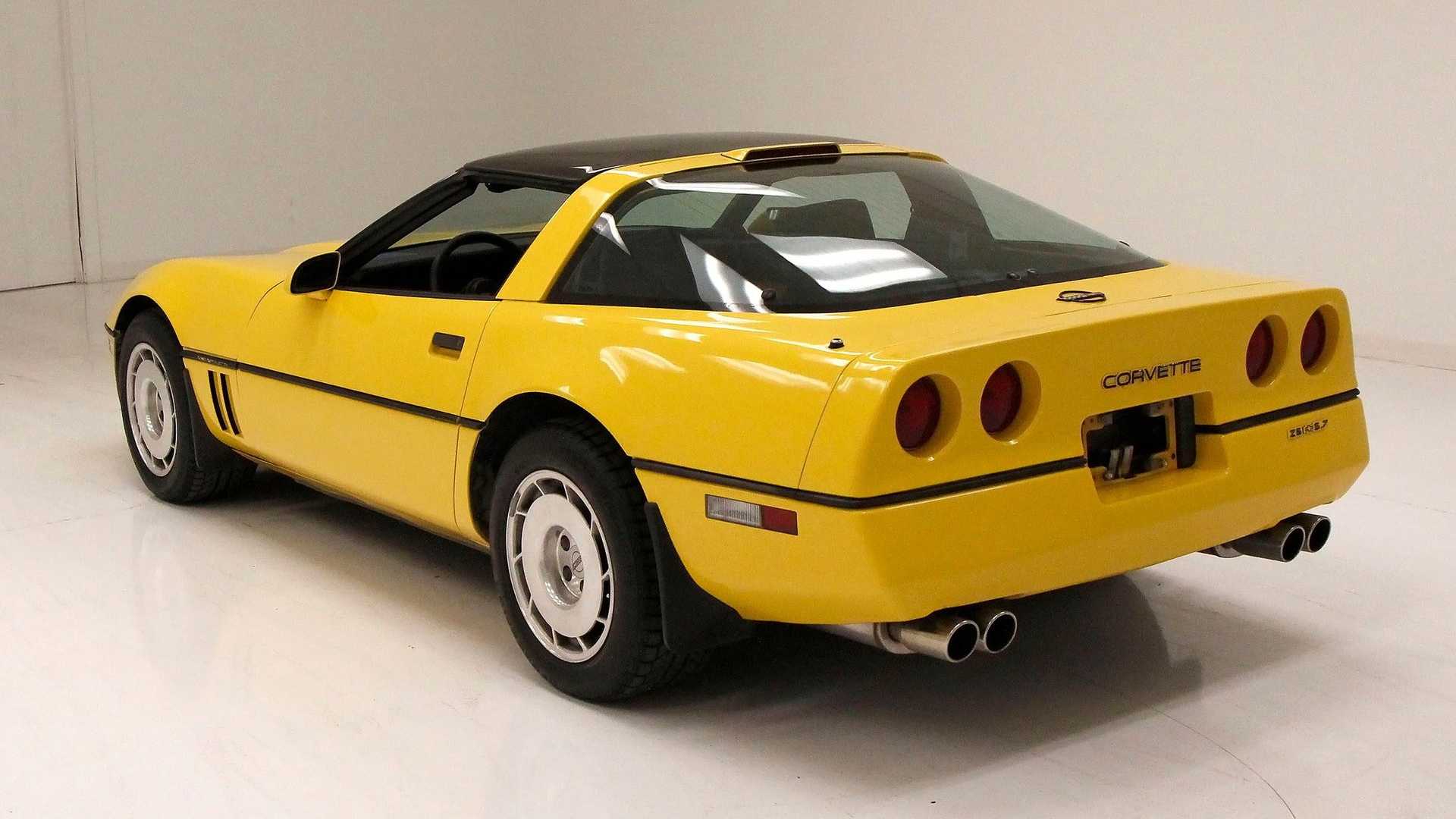 Click to Enlarge-Esc to Close Corvette Generations/C4/C4 1986 Rear.jpg